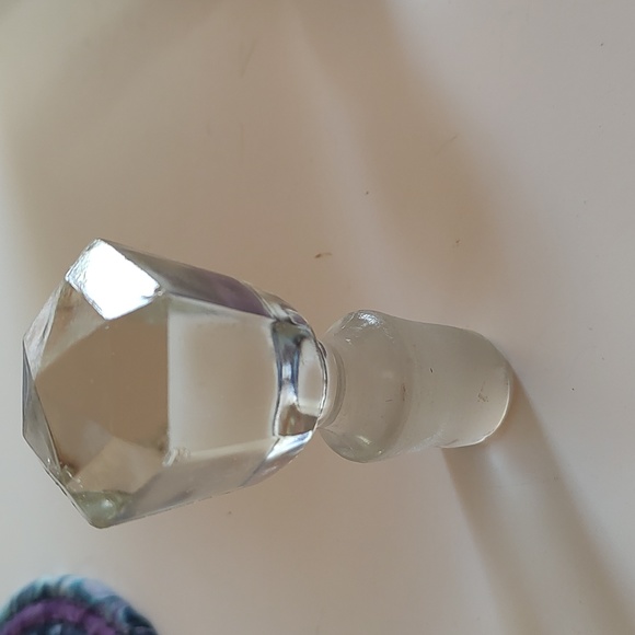 Lot of 5 wine or decanter or bottle stoppers - Picture 2 of 6